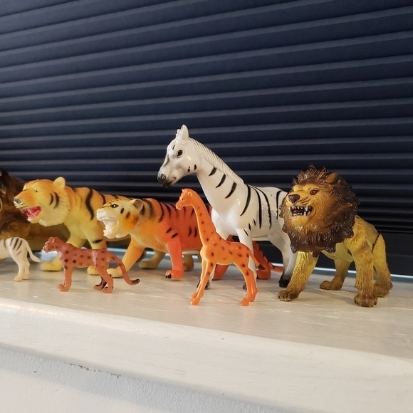 African Jungle Animal Plastic Figurines Toy Lot - Picture 3 of 12